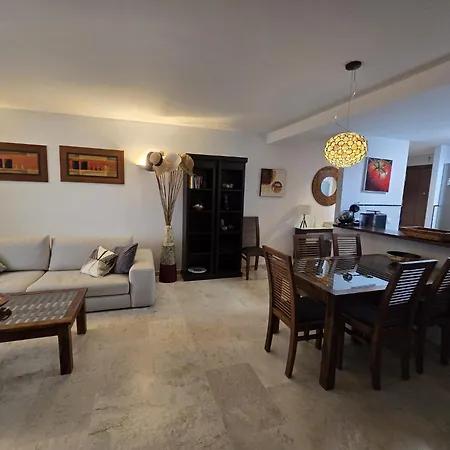 Sunny First Floor Recoleta Punta Prima 托雷维耶哈