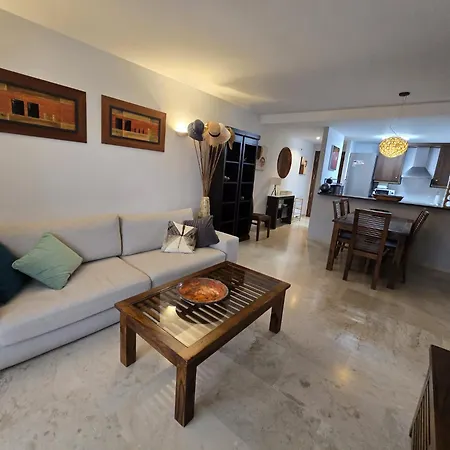 Sunny First Floor Recoleta Punta Prima 托雷维耶哈